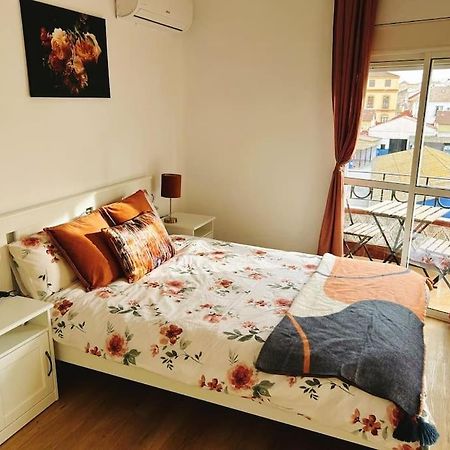 Apartment In The Heart Of Малага Экстерьер фото